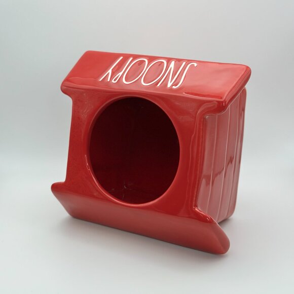 Snoopy Red Doghouse-shaped cookie jar by Rae Dunn | Cookie jar | Ceramic jar - Picture 9 of 14